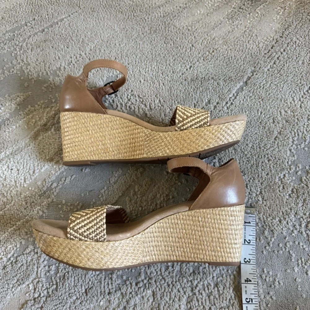 Clarks Rose Ease Ankle Strap Espadrille Platform Wedge Sandals nuetral tan 10